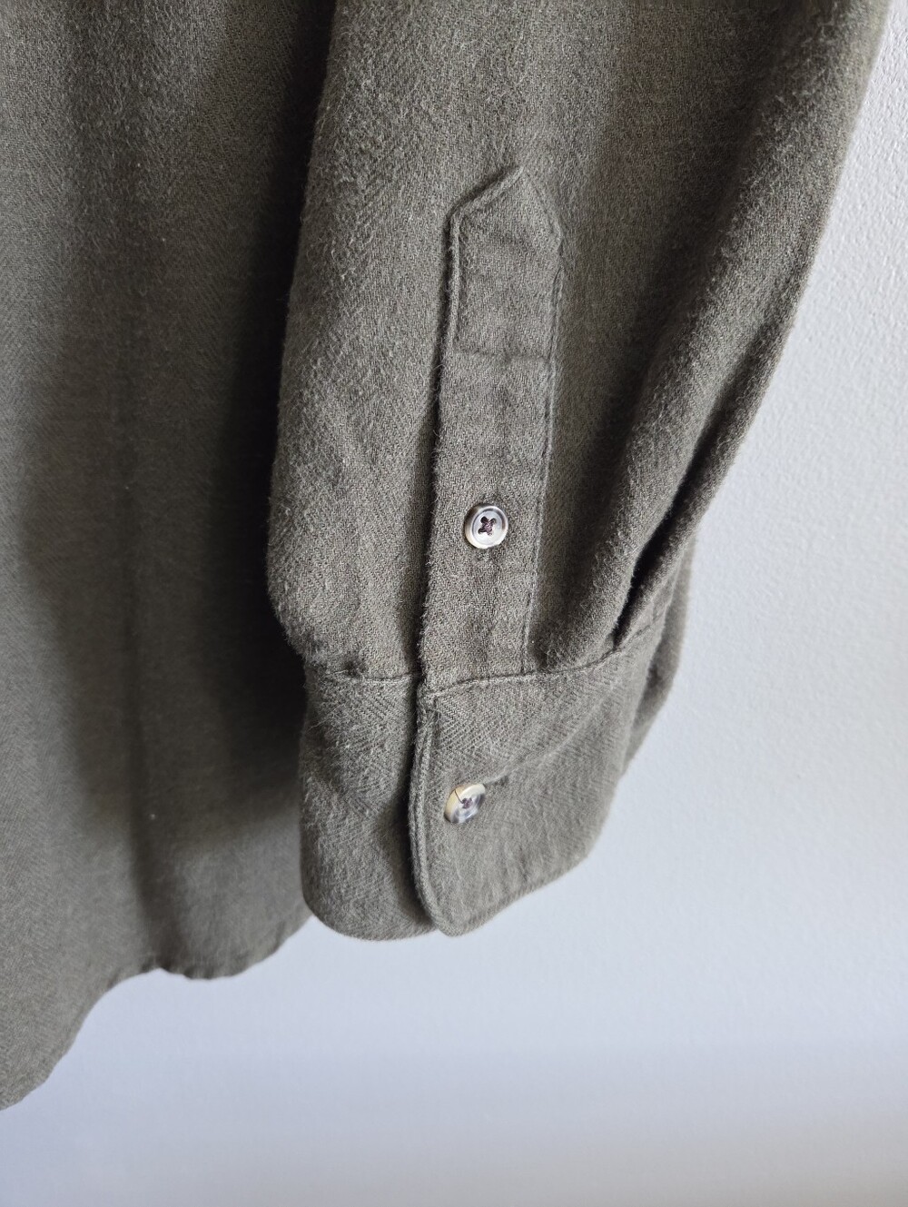 Old Navy The Boyfriend Shirt Olive Green Flannel Button Down - Large - Picture 6 of 10